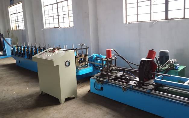 倉儲(chǔ)貨架生產(chǎn)設(shè)備