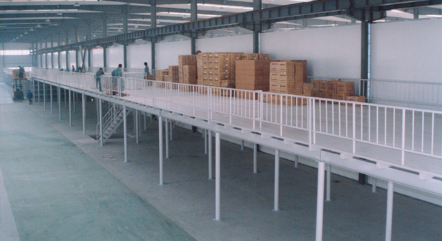 兩層中型鋼構(gòu)平臺(tái)