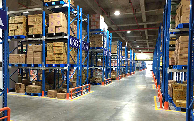 倉(cāng)儲(chǔ)重型貨架