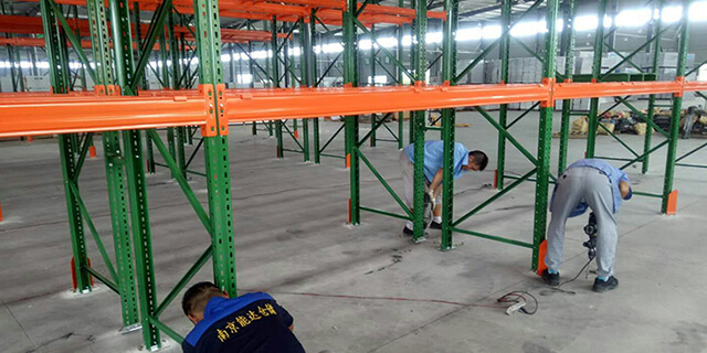 倉儲(chǔ)貨架定制